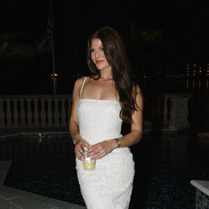 Meet your Posher, Cara